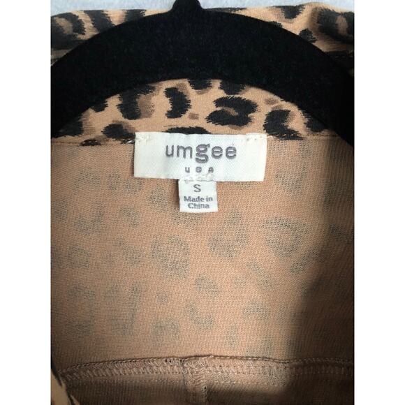 Umgee Women's Small Leopard Print Long Sleeve Shirt Dress. - Picture 2 of 6